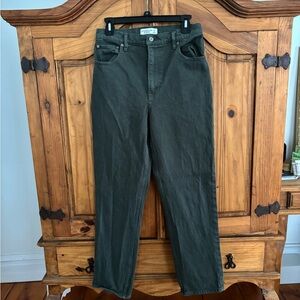 Abercrombie Ultra High Rise 90s Straight 6R